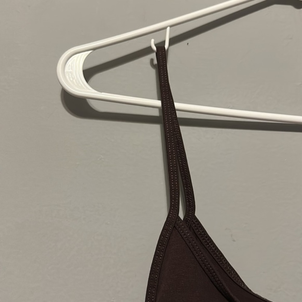 BP brown we get a strap crop tank - Picture 4 of 5